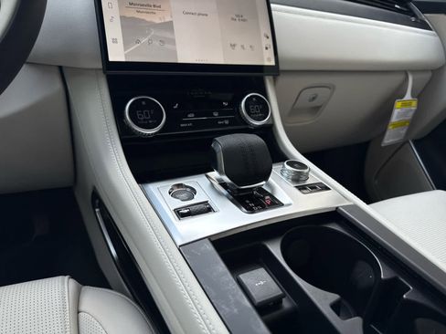 Used 2026 Jaguar F-PACE R-Dynamic S image 11