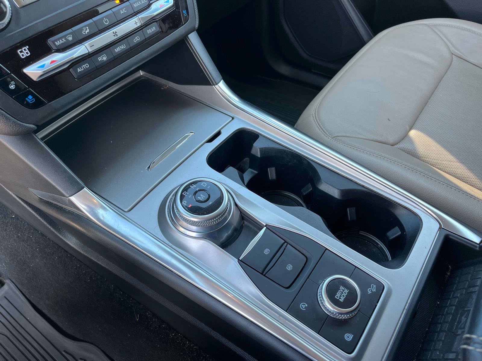 Used 2020 Ford Explorer Limited AWD/4WD image 37