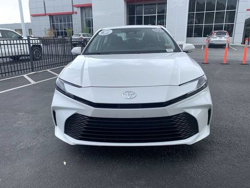 Certified 2025 Toyota Camry LE FWD image 3