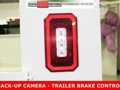 New 2024 RAM 2500 Tradesman w/ Chrome Appearance Group image 37