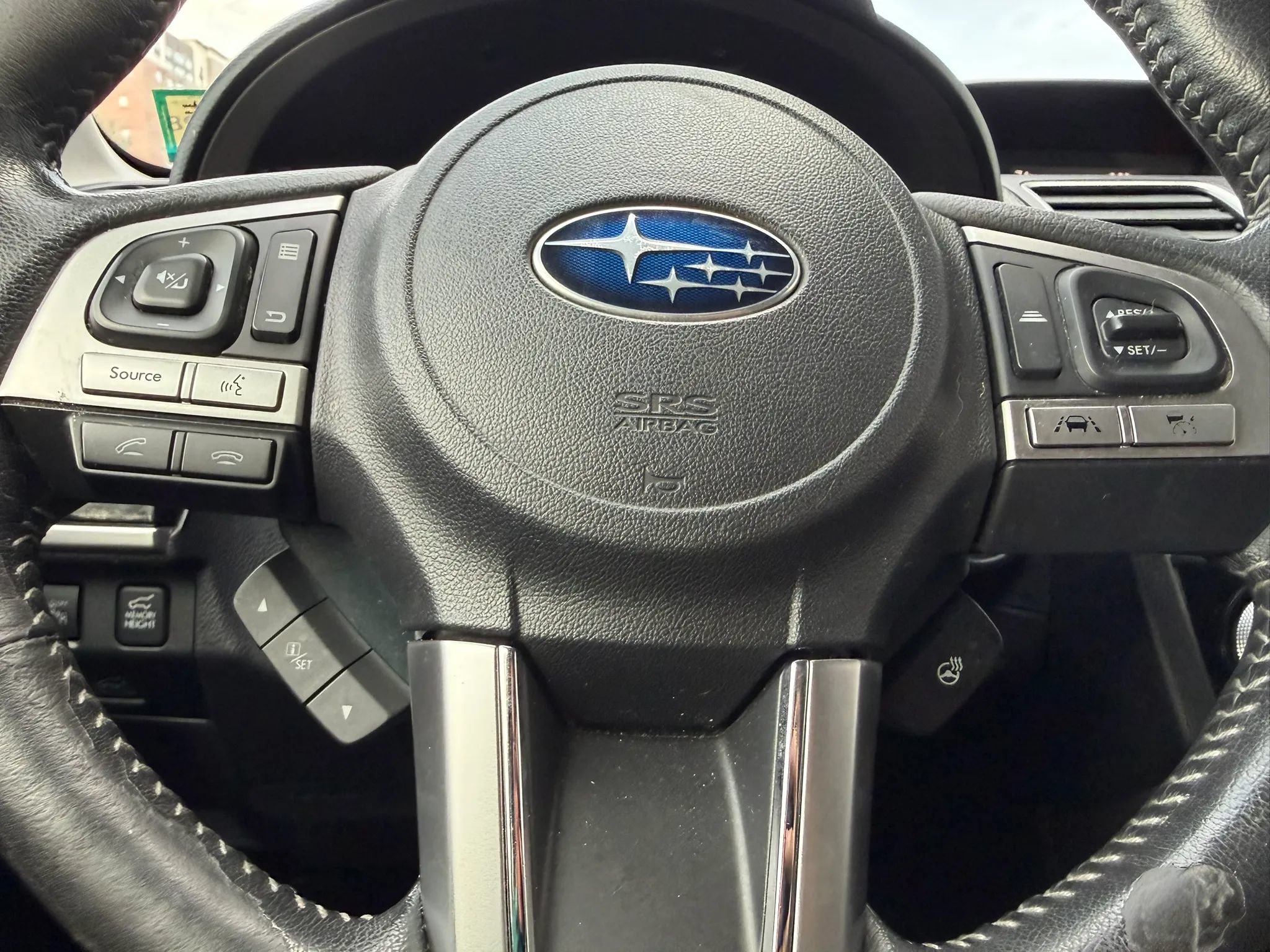 Used 2017 Subaru Forester 2.5i Touring AWD/4WD image 12