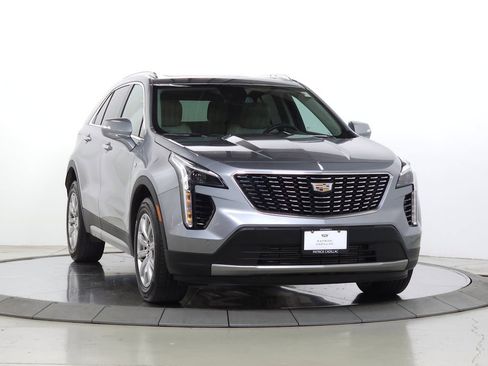 Certified 2023 Cadillac XT4 Premium Luxury w/ Cold Weather Package AWD/4WD image 10