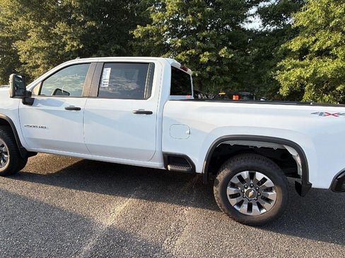 New 2026 Chevrolet Silverado 2500 Custom w/ Custom Value Package AWD/4WD image 8