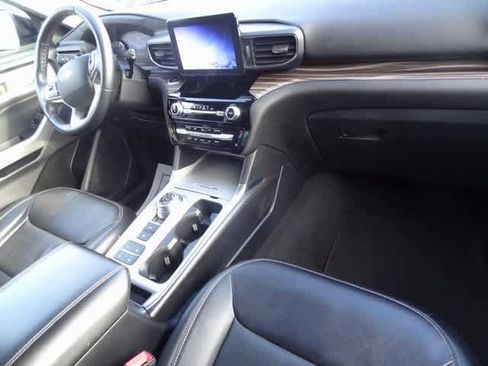 Used 2022 Ford Explorer Limited w/ Equipment Group 301A image 26