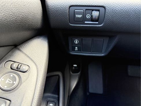 Used 2019 Honda Accord LX image 13
