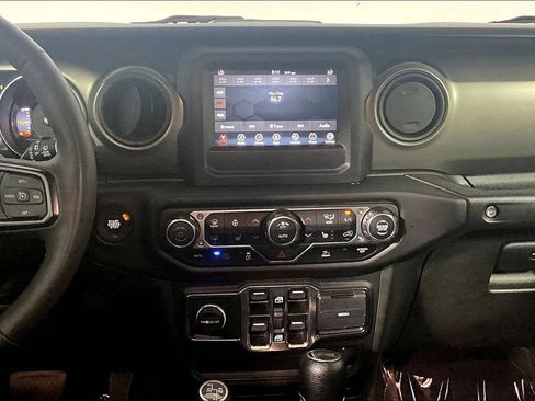 Used 2023 Jeep Wrangler Unlimited w/ Cold Weather Group AWD/4WD image 6