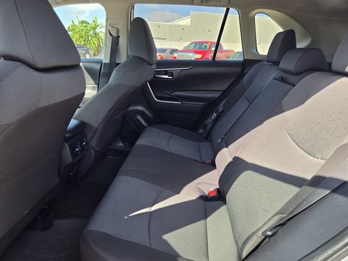 Used 2025 Toyota RAV4 XLE FWD image 29