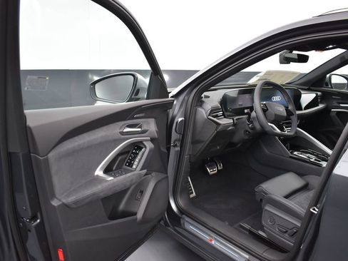 New 2026 Audi SQ5 Premium Plus AWD/4WD image 5