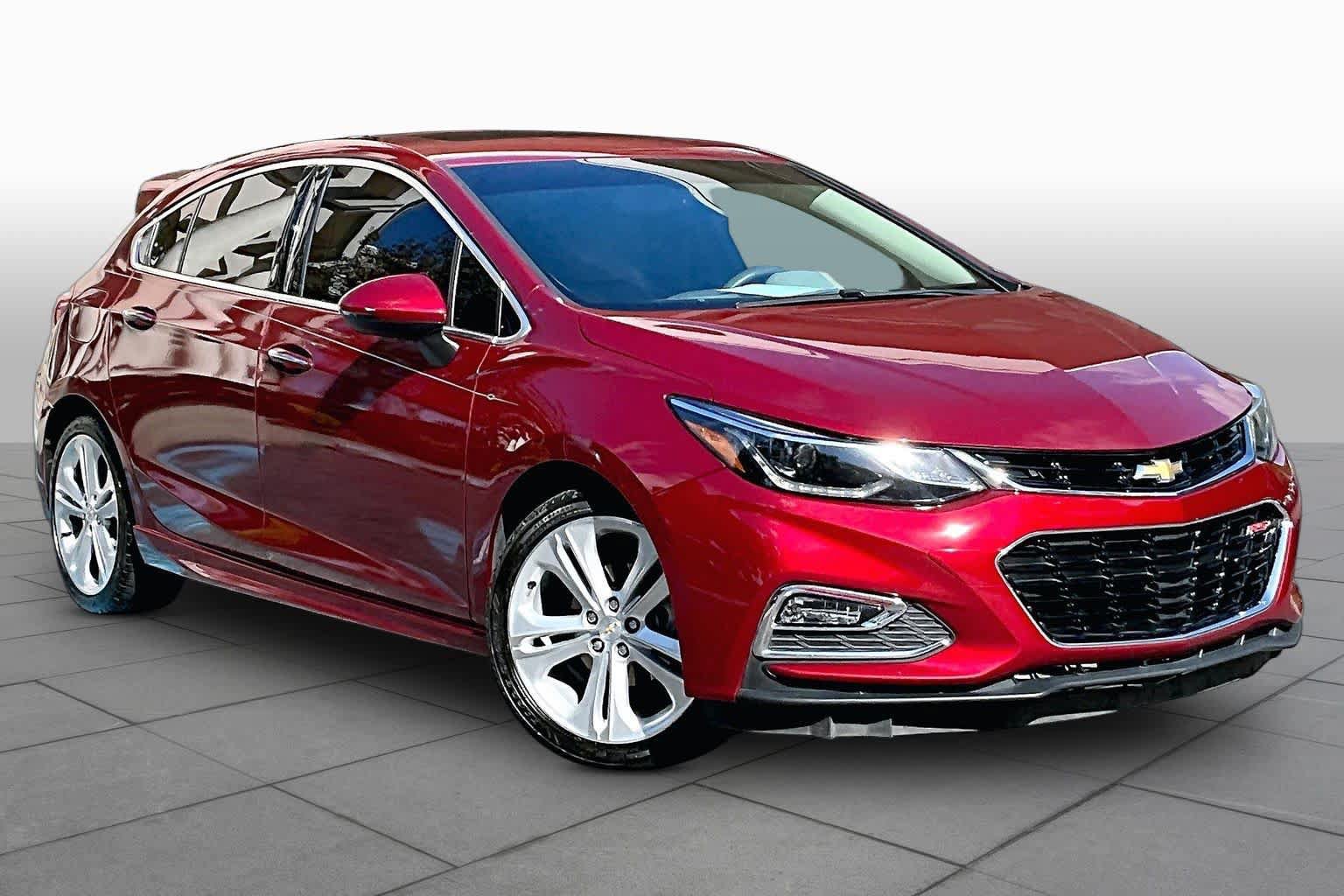 Used 2017 Chevrolet Cruze Premier FWD image 3