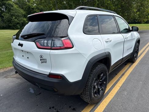 Used 2022 Jeep Cherokee Latitude AWD/4WD image 7
