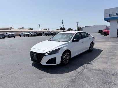 Used 2025 Nissan Altima 2.5 SV