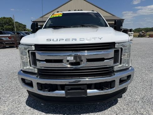 Used 2017 Ford F250 XLT w/ XLT Value Package AWD/4WD image 5
