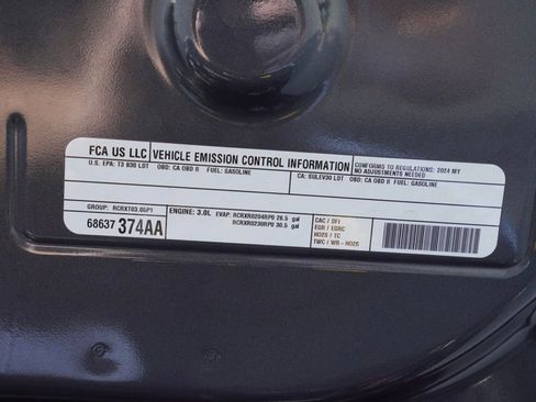 Certified 2024 Jeep Wagoneer Series II image 27