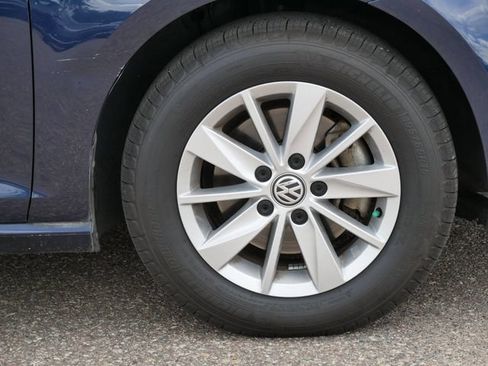 Used 2016 Volkswagen Golf S FWD image 9
