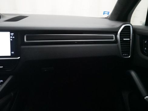 Certified 2023 Porsche Cayenne GTS AWD/4WD image 16