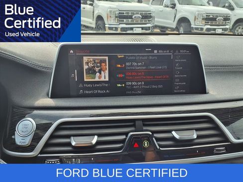 Used 2021 BMW 740i w/ M Sport Package RWD image 21