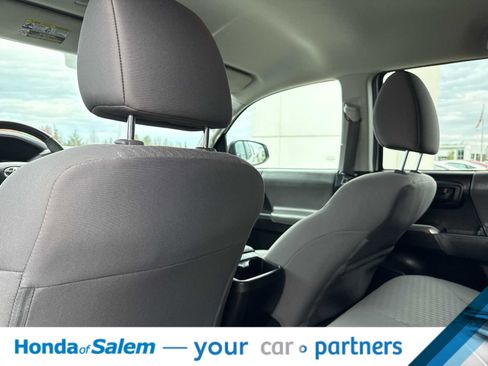 Used 2021 Toyota Tacoma SR5 image 12