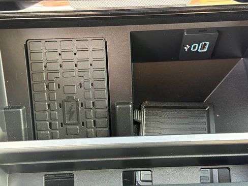 Used 2023 Ford F250 Lariat w/ Chrome Package AWD/4WD image 38