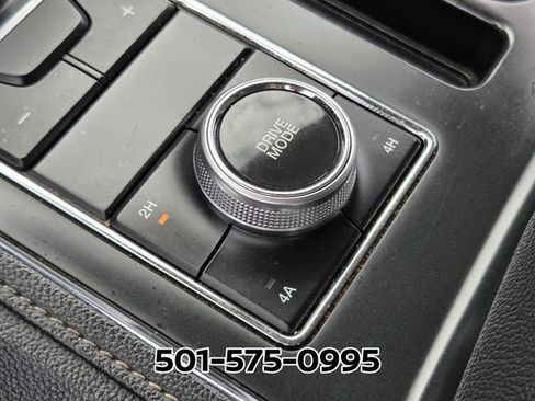 Used 2024 Ford Expedition XLT AWD/4WD image 31