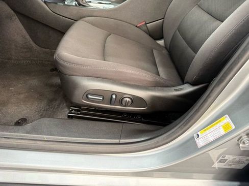 Used 2024 Chevrolet Malibu LT image 11