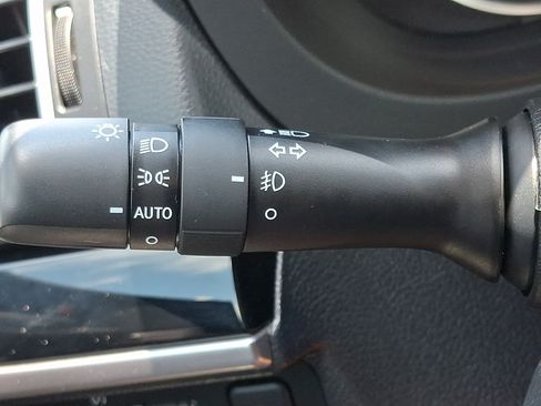 Used 2018 Subaru Forester 2.5i Premium AWD/4WD image 27