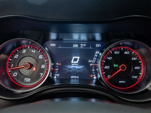 Used 2023 Dodge Charger SXT RWD image 13