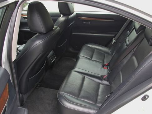 Used 2013 Lexus ES 350 w/ Luxury Pkg FWD image 31