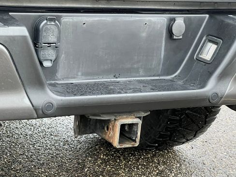 Used 2018 Ford F150 Platinum w/ Equipment Group 701A Luxury image 12