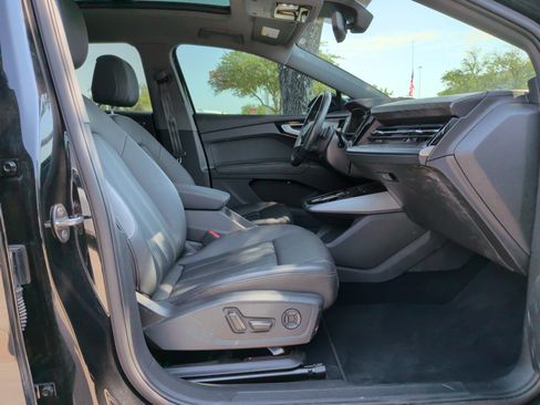 Certified 2023 Audi Q4 e-tron Premium Plus w/ Premium Plus AWD/4WD image 34