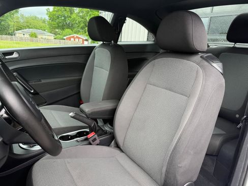 Used 2018 Volkswagen Beetle 2.0T Coast FWD image 14