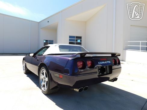 Used 1993 Chevrolet Corvette Convertible RWD image 19