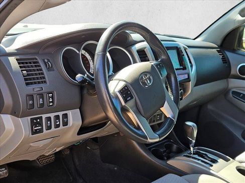 Used 2012 Toyota Tacoma 4x4 Double Cab w/ TRD Off-Road Pkg image 9