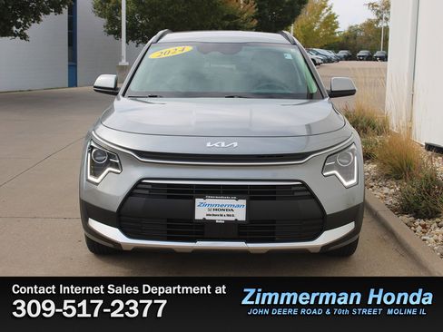 Used 2024 Kia Niro EX image 4