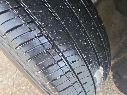 Certified 2024 Ford Escape Platinum w/ Premium Technology Package image 36