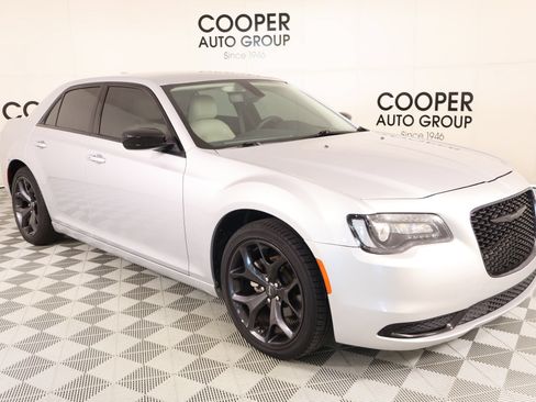 Used 2023 Chrysler 300 Touring w/ Sport Appearance Package RWD image 1
