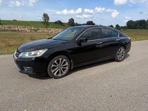 Used 2015 Honda Accord Sport image 1