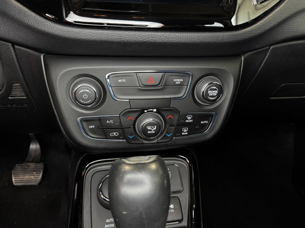 Used 2020 Jeep Compass Limited AWD/4WD image 19
