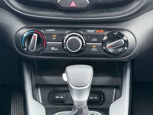 Used 2024 Kia Soul LX w/ Option Group 015 image 40