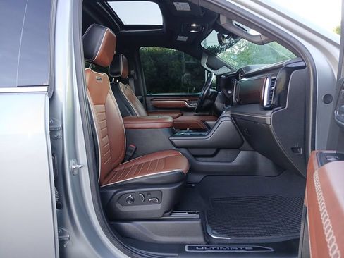 Used 2024 GMC Sierra 3500 Denali Ultimate AWD/4WD image 29