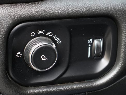 Used 2021 RAM 3500 Big Horn AWD/4WD image 19