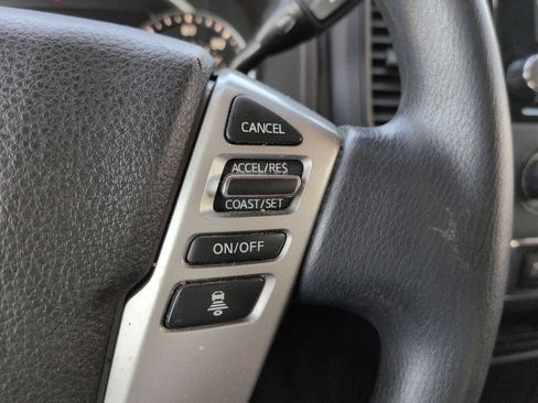 Used 2024 Nissan Titan SV AWD/4WD image 23