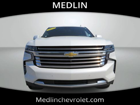 Used 2024 Chevrolet Tahoe High Country w/ Premium Package AWD/4WD image 3