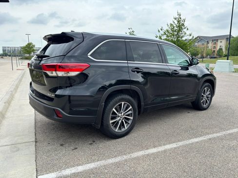 Used 2017 Toyota Highlander XLE image 7