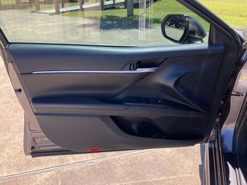 Used 2023 Toyota Camry SE FWD image 23