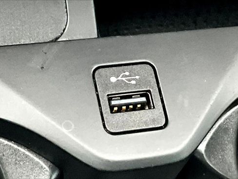 Used 2023 BMW X6 xDrive40i w/ Executive Package image 35