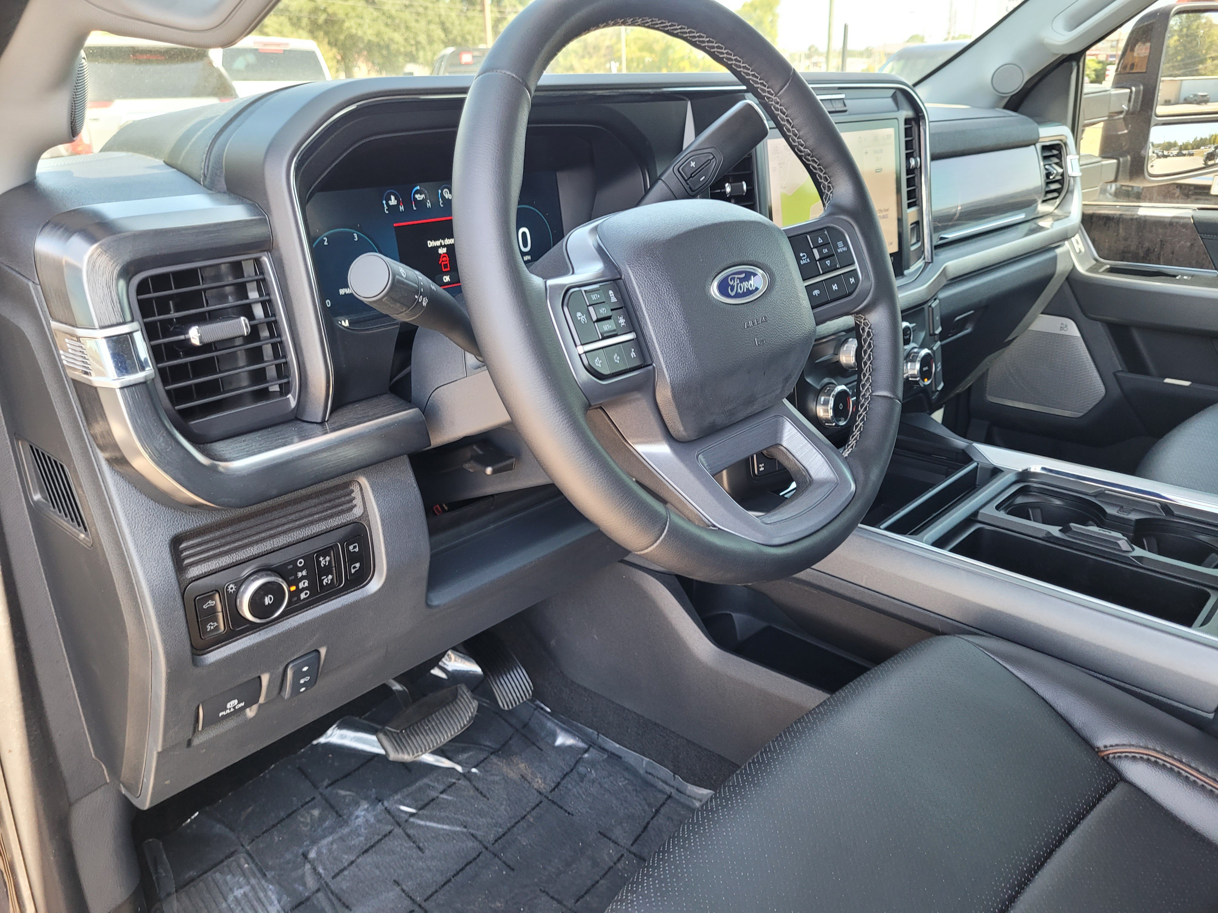 Used 2025 Ford F250 Lariat w/ Lariat Ultimate Package AWD/4WD image 24