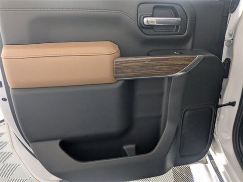 Certified 2021 Chevrolet Silverado 2500 High Country w/ Z71 Off-Road Package image 29