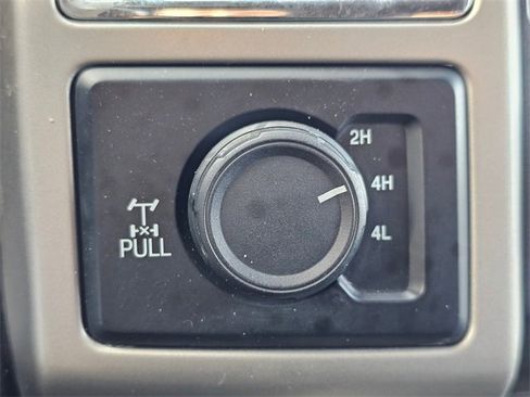 Used 2017 Ford F250 Lariat w/ Chrome Package image 21