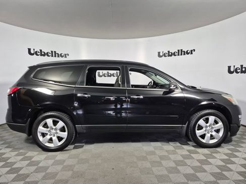 Used 2017 Chevrolet Traverse LT w/ Style and Technology Package FWD image 8
