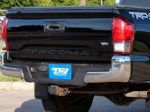 Used 2016 Toyota Tacoma TRD Off-Road AWD/4WD image 35